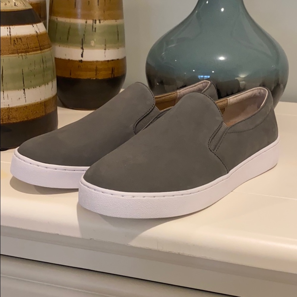 Vionic Sneakers